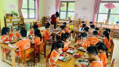 Tran Lam Ward tightens management of school lunch programs.