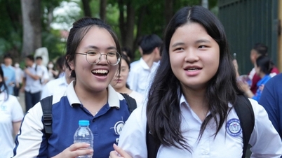 Today (April 10th), Hanoi students begin registering for the 10th grade entrance exam.