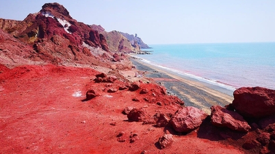 Ontdek een eiland 'zo mooi als een andere planeet', midden in de Straat van Hormuz.