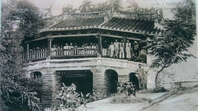 The Japanese Bridge and the amulet stele in Hoi An