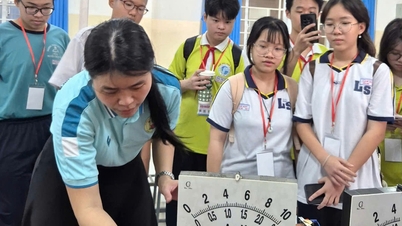 Kota Ho Chi Minh mengumumkan persyaratan penerimaan langsung ke kelas 10 dan cara pendaftarannya.