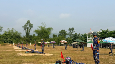 កងពលតូចវិស្វកម្មកងទ័ពជើងទឹកលេខ ៨៣ ធ្វើការហ្វឹកហ្វឺនបាញ់គ្រាប់ពិតនៅគោលដៅលេខ ៤ សម្រាប់ទាហានថ្មីថ្មោង។