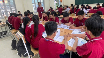Kontroverser utbryter kring skolor som kräver att elever spelar in självstudievideor varje dag.