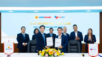 Lễ ký kết hợp tác triển khai bộ giải pháp thanh toán và nộp thuế số toàn diện giữa Vietbank và VNPAY