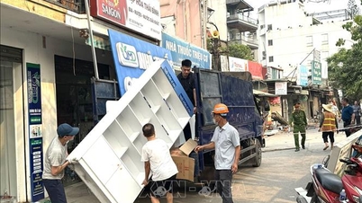 투리엔대교(하노이) 건설 사업자는 부지 정리가 완료될 때까지 기다리도록 해서는 안 됩니다.