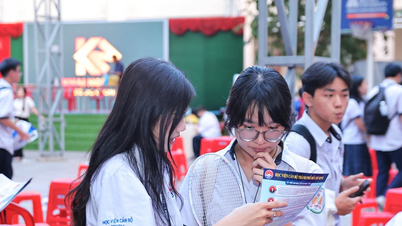 The Ho Chi Minh City Academy of Cadres is recruiting 800 students using 4 methods.