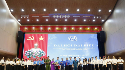 The youth of Ha Dong enter their new term with high expectations.