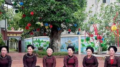 Preserving the essence of Hanoi's traditional culture amidst the flow of urbanization.