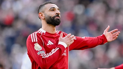 Salah marca, Liverpool vence e alivia a pressão.