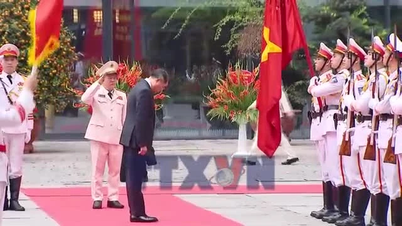 Góp phần xây dựng nền hành chính phục vụ