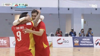 Vietnam Futsal gegen Australien (erste Halbzeit) 2:0: Doan Phat verdoppelt die Führung.