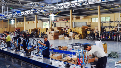 Businesses support Vietnamese products.