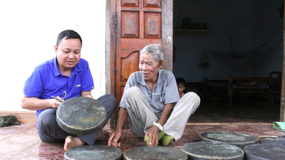 Cultural ambassador of the M'nong Gar people.