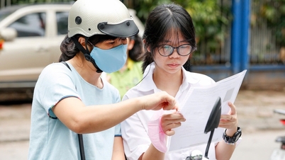 一流校の10年生入学試験の受験登録率が急上昇している状況を受け、ハノイ教育訓練局はどのようなアドバイスを提供しているのでしょうか？