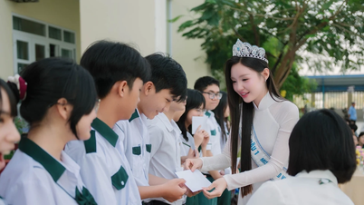 De top 3 van Miss World Vietnam 2025 is druk bezig met hun programma na de kroning.