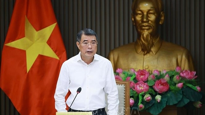 Ministerpräsident Le Minh Hung: Unnötige Geschäftsbedingungen müssen selbstverständlich reduziert werden.
