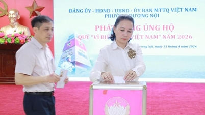 Duong Noi Ward launches fundraising campaign for the "For Vietnam's Seas and Islands" Fund in 2026.