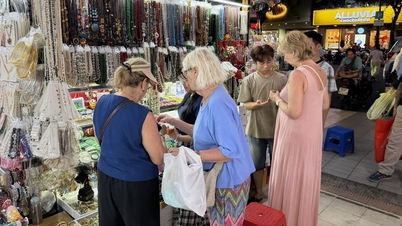 התיירות התגברה על זעזוע מחירי הדלק וקבעה שיא.