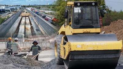 Qual é o status atual do projeto do viaduto de quatro níveis na cidade de Ho Chi Minh?