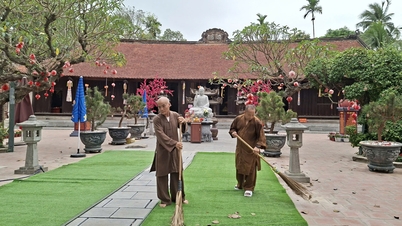 Let's work together to beautify historical sites and preserve the landscape.
