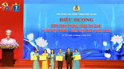 Hanoi: 563 példaértékű személy tiszteletére, akik kiemelkedő teljesítményt nyújtottak mind a közügyekben, mind a belügyekben.