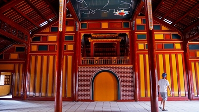 The construction unit made its own decisions without reporting to the leadership when renovating the Minh Khiem Theater.