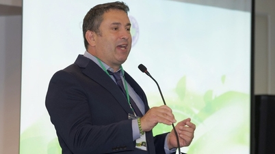 Implementing EPR in agriculture: Businesses take responsibility throughout the entire product lifecycle.