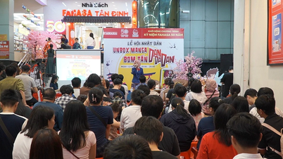 Japanese Festival at FAHASA Tan Dinh: Unboxing the manga "Dandadan" and a series of exciting experiences.