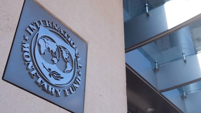 Az IMF-re nyomás nehezedik, hogy változtasson a fiskális politikáján.