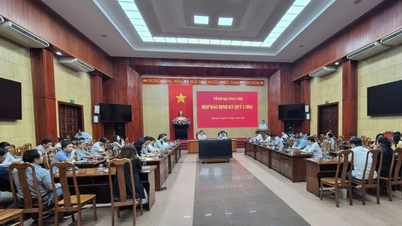 Increase decentralization and promote digital application in the two major exams in Quang Tri.