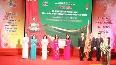 Teater Seni Kontemporer Vietnam merayakan hari jadinya yang ke-40.
