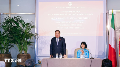 Předseda Národního shromáždění: Vyzývám vietnamskou komunitu v Itálii, aby si i nadále zachovávala svou národní identitu.