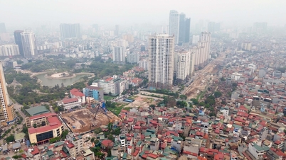 Kemajuan pembinaan segera di bahagian Jalan Lingkaran 2.5 melalui Dich Vong di Hanoi.