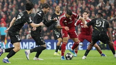 PSG pokonało Liverpool na Anfield i zapewniło sobie awans do półfinału Ligi Mistrzów.