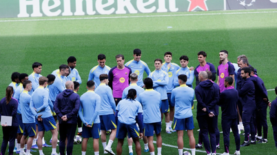 Barca pečlivě zkoumá každý „centimetr trávy“ a podezřívá Atlético, že před velkým zápasem něco chystá.