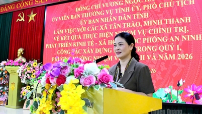 Le vice-président du Comité populaire provincial, Vuong Ngoc Ha, travaille dans les communes de Minh Thanh et Tan Trao.