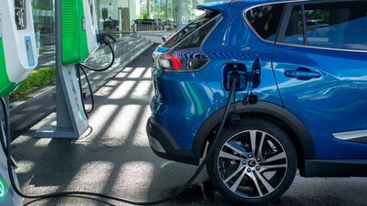 Cadangan untuk mengecualikan yuran pendaftaran bagi kenderaan elektrik sehingga akhir tahun 2030.