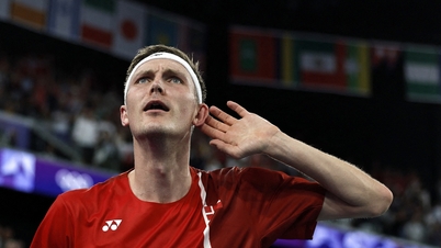 Campionul olimpic Viktor Axelsen se retrage la vârsta de 32 de ani.