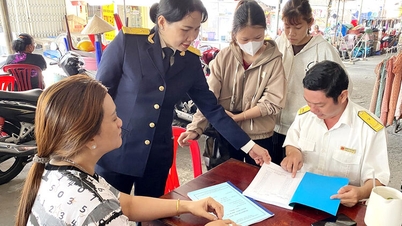 Mang chính sách thuế ra chợ