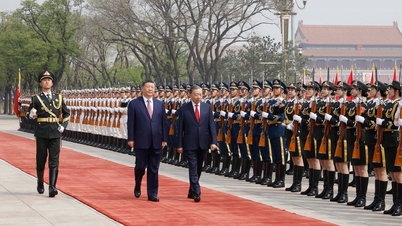 Continuar a aprofundar e a elevar as relações entre o Vietname e a China.
