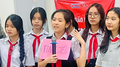 학생들의 절반은 부모님과 성에 대해 이야기하는 것을 꺼려합니다.