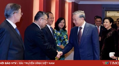 Generalsekretær og president To Lam møtte slektninger til generaler, eksperter og fremtredende skikkelser fra Vietnam-Kina-venskapet.