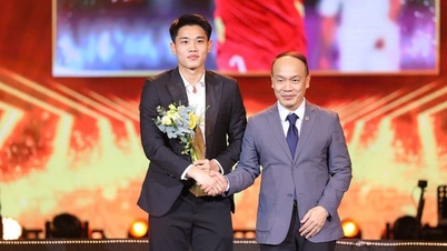 Another milestone for striker Nguyen Dinh Bac.