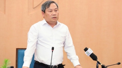 Przewodniczący Hanoi wzywa do przyspieszenia realizacji kluczowych projektów infrastruktury transportowej.