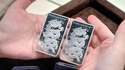 Silver price today, April 16, 2026: Silver bars drop by up to 747,000 VND.