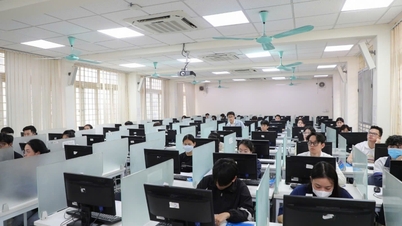 Os testes-piloto dos exames de conclusão do ensino médio em computadores começarão em 2026.