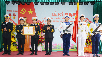 National Defense Sports Center 5 receives the First Class Labor Medal.