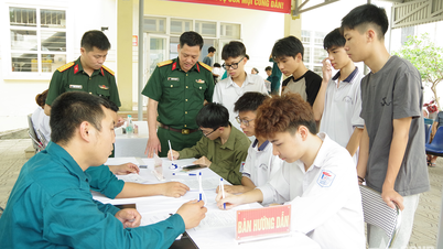 Bai Chay-distriktet (Quang Ninh-provinsen): Registrering för militärtjänstgöring för 2026 slutförd.