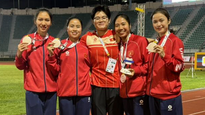 Phung Thi Hue supera a campeã dos Jogos do Sudeste Asiático e conquista a medalha de ouro no atletismo no Aberto de Singapura.