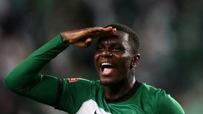 O Manchester United está à procura de um atacante capaz de marcar gols espetaculares e de um zagueiro central com 1,90m de altura.